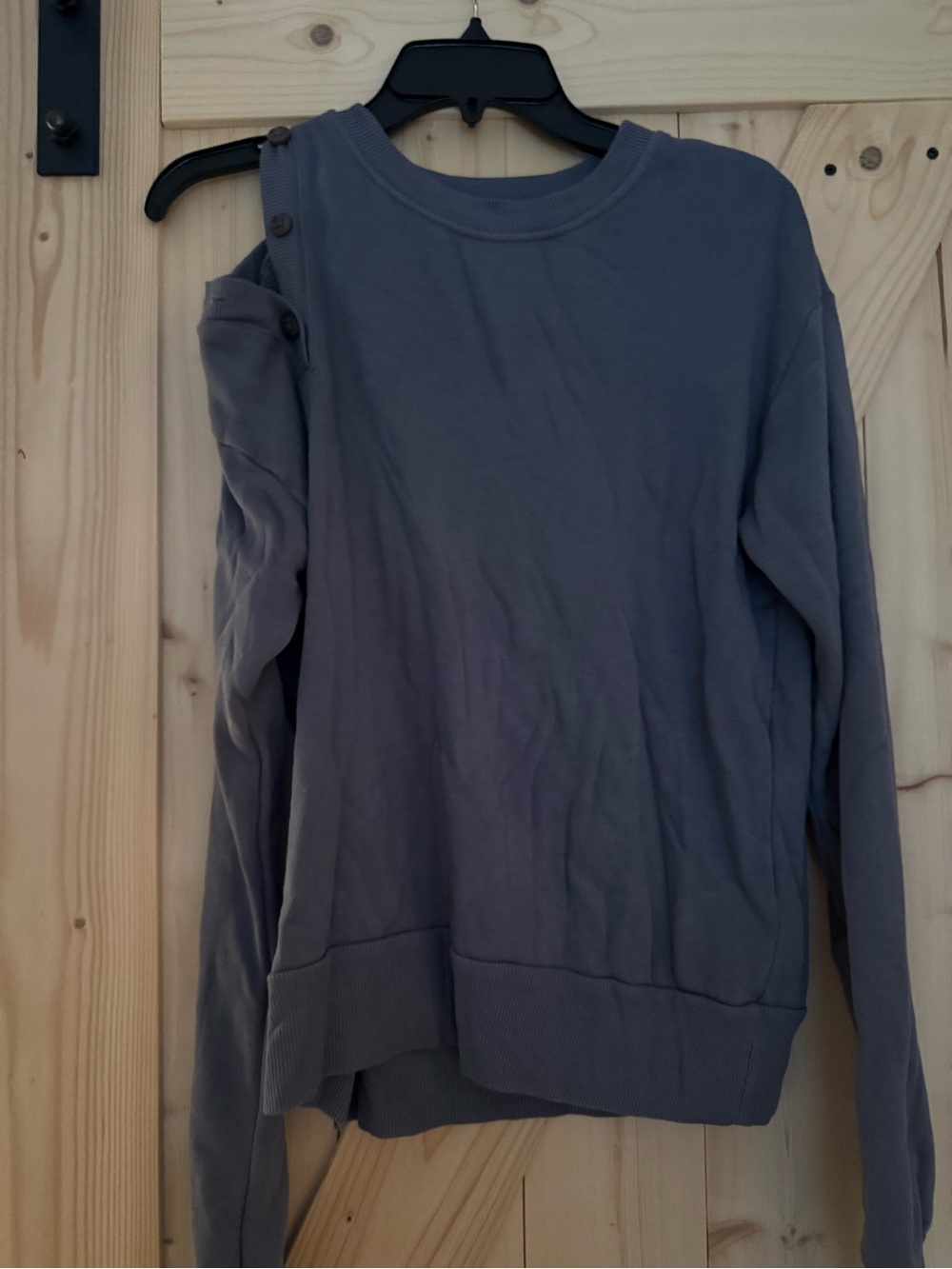 LAmade Cold-Shoulder Button-Detail Sweatshirt - Gray/purple